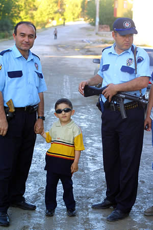 �Ȃ����T���O���X�p�̎q��